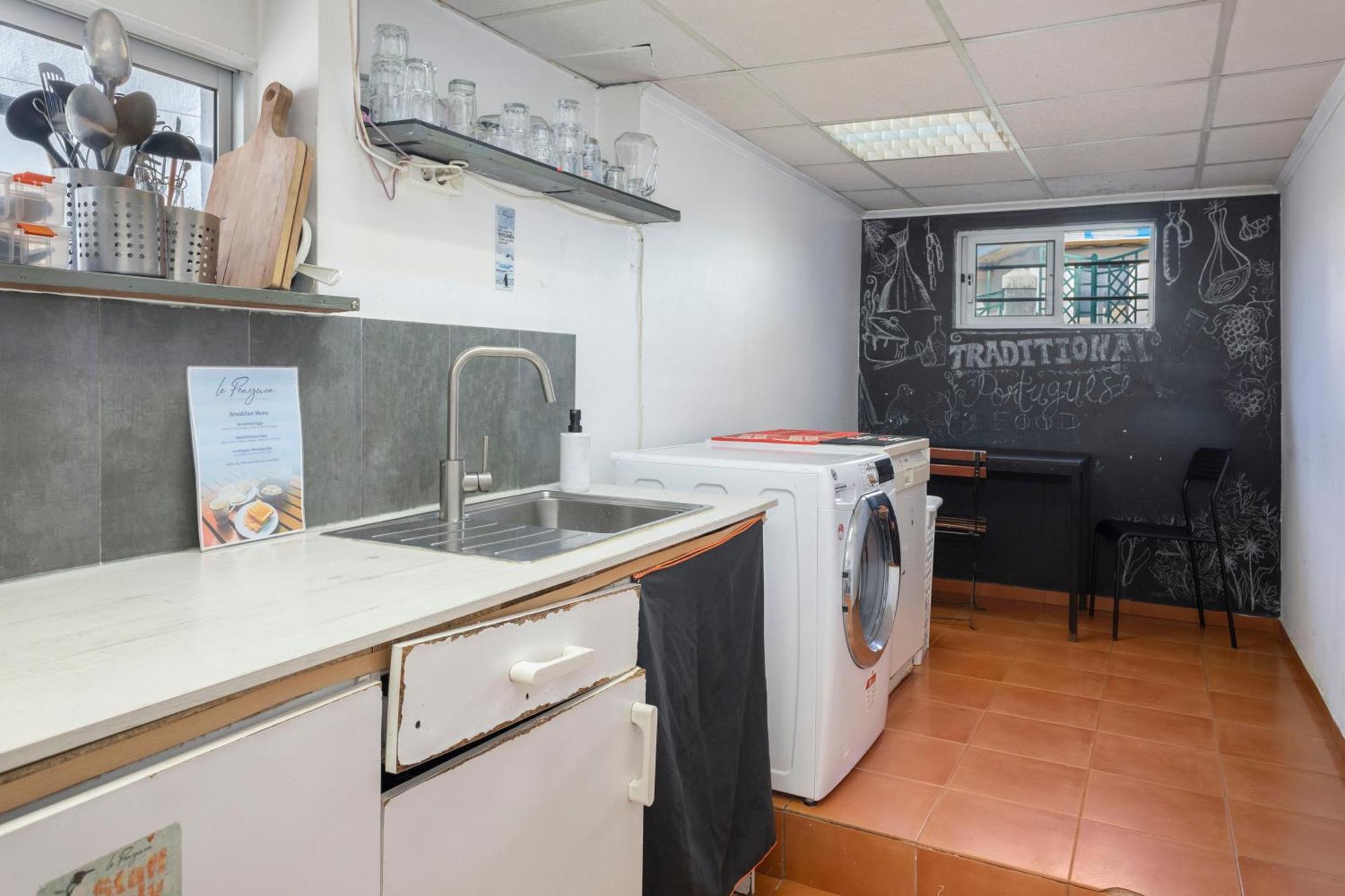 Le Penguin Hostel Faro Eksteriør bilde